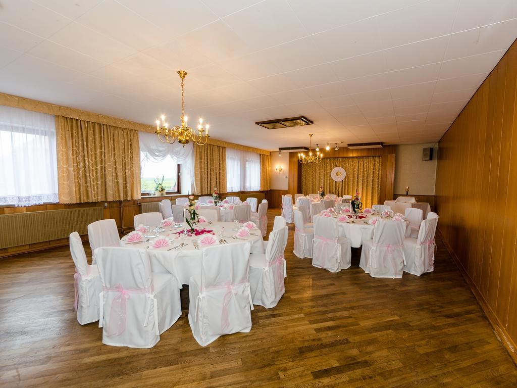Landhotel Hamburger Hof Nettlingen Kültér fotó